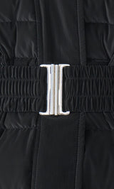 モデル：156cm（着用サイズ：S　着用カラー：BLK）