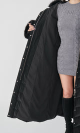 モデル：156cm（着用サイズ：S　着用カラー：BLK）