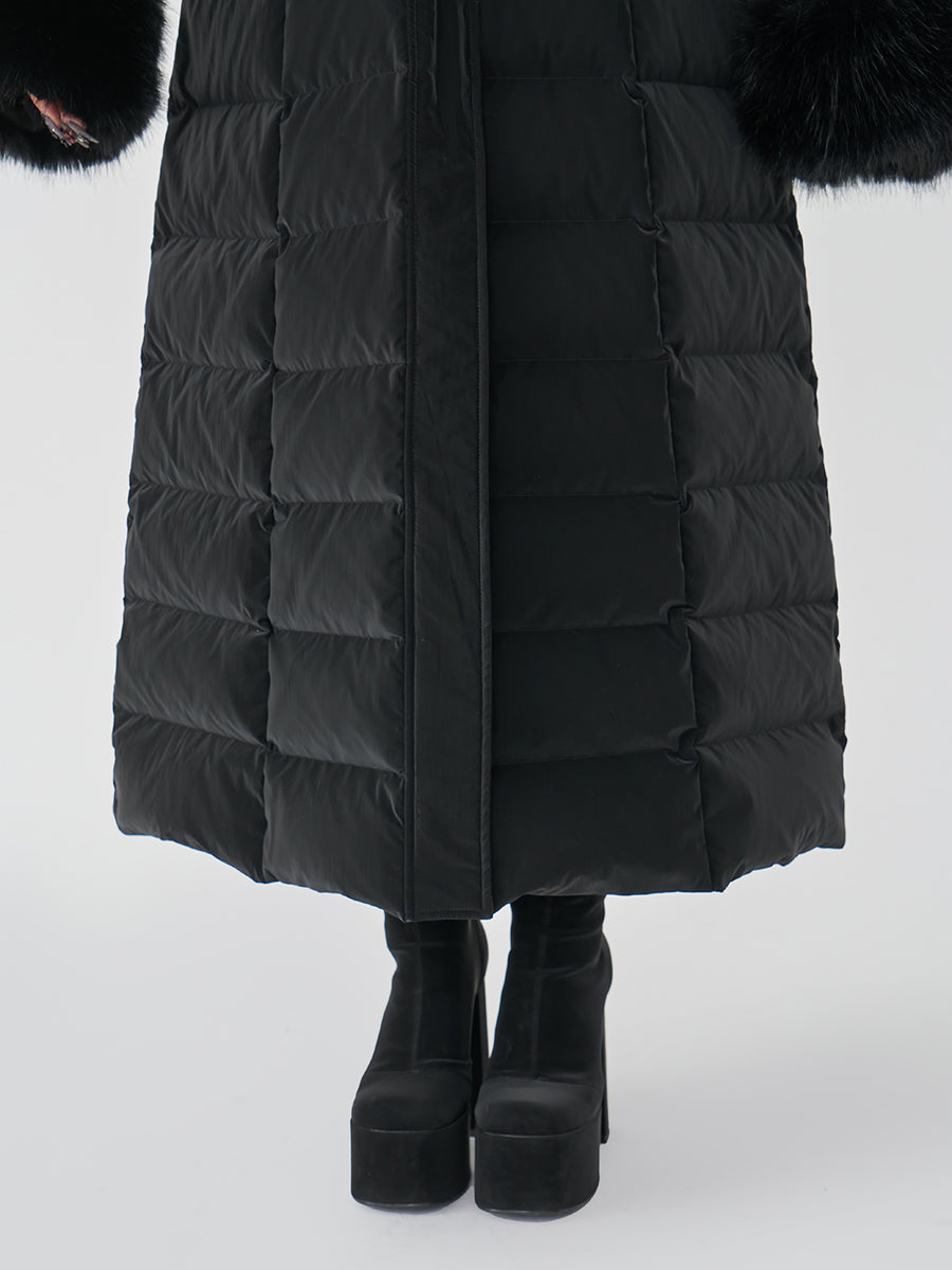 モデル：156cm（着用サイズ：S　着用カラー：BLK）