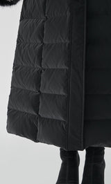 モデル：156cm（着用サイズ：S　着用カラー：BLK）