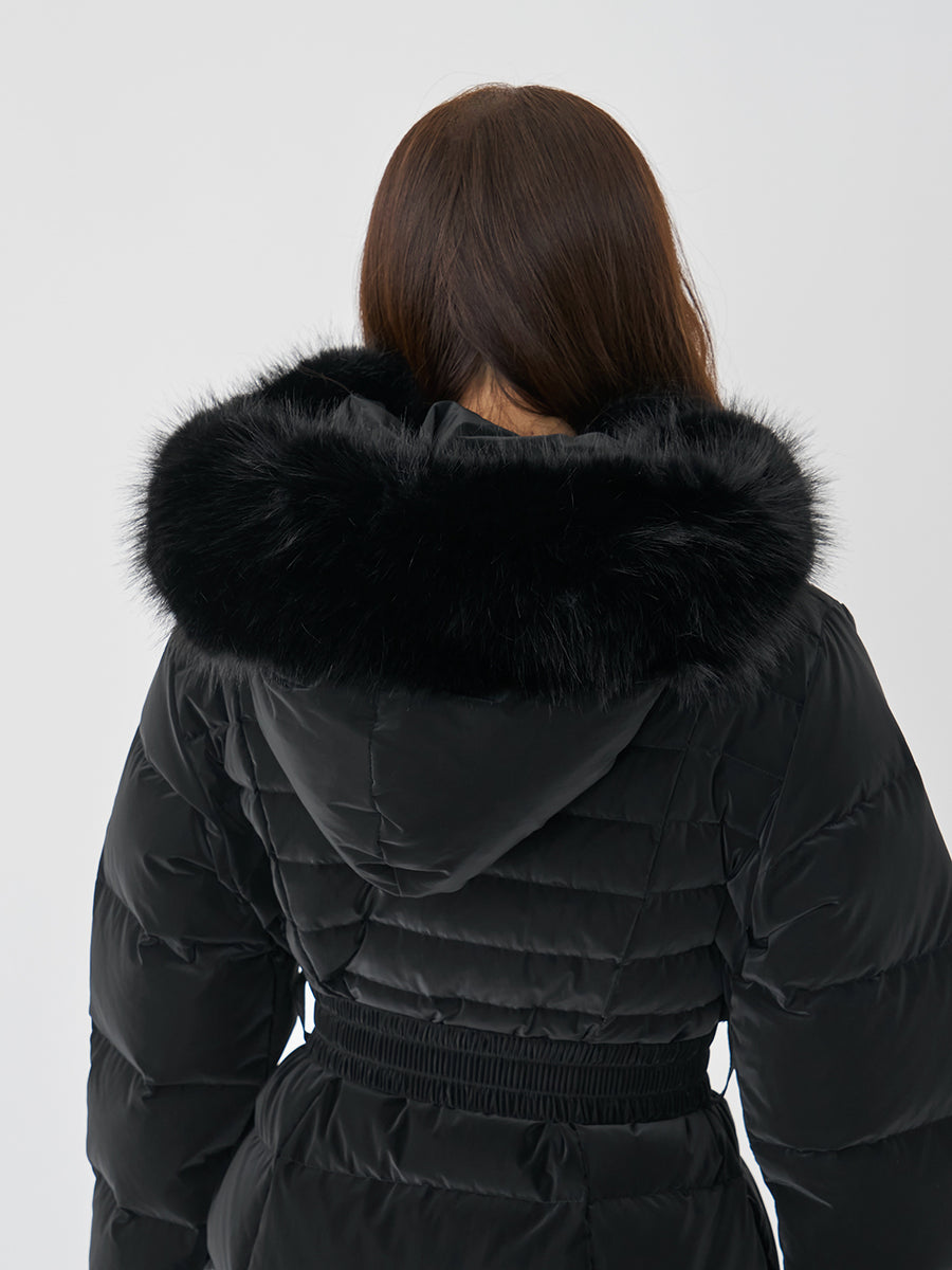 モデル：156cm（着用サイズ：S　着用カラー：BLK）