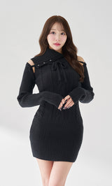 モデル：156cm（着用サイズ：FREE　着用カラー：BLK）