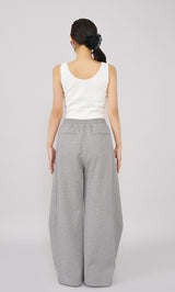 モデル：156cm（着用サイズ：FREE　着用カラー：GRY）
