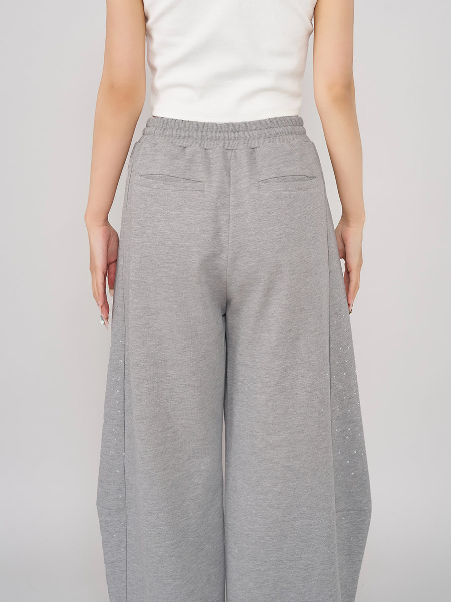 モデル：156cm（着用サイズ：FREE　着用カラー：GRY）