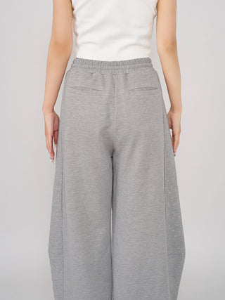 モデル：156cm（着用サイズ：FREE　着用カラー：GRY）