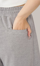 モデル：156cm（着用サイズ：FREE　着用カラー：GRY）