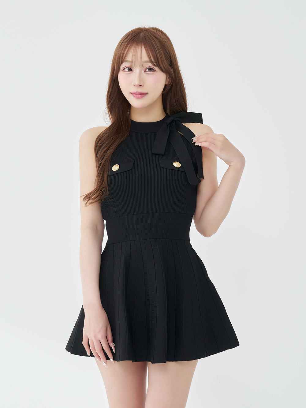 モデル：156cm（着用サイズ：FREE　着用カラー：BLK）