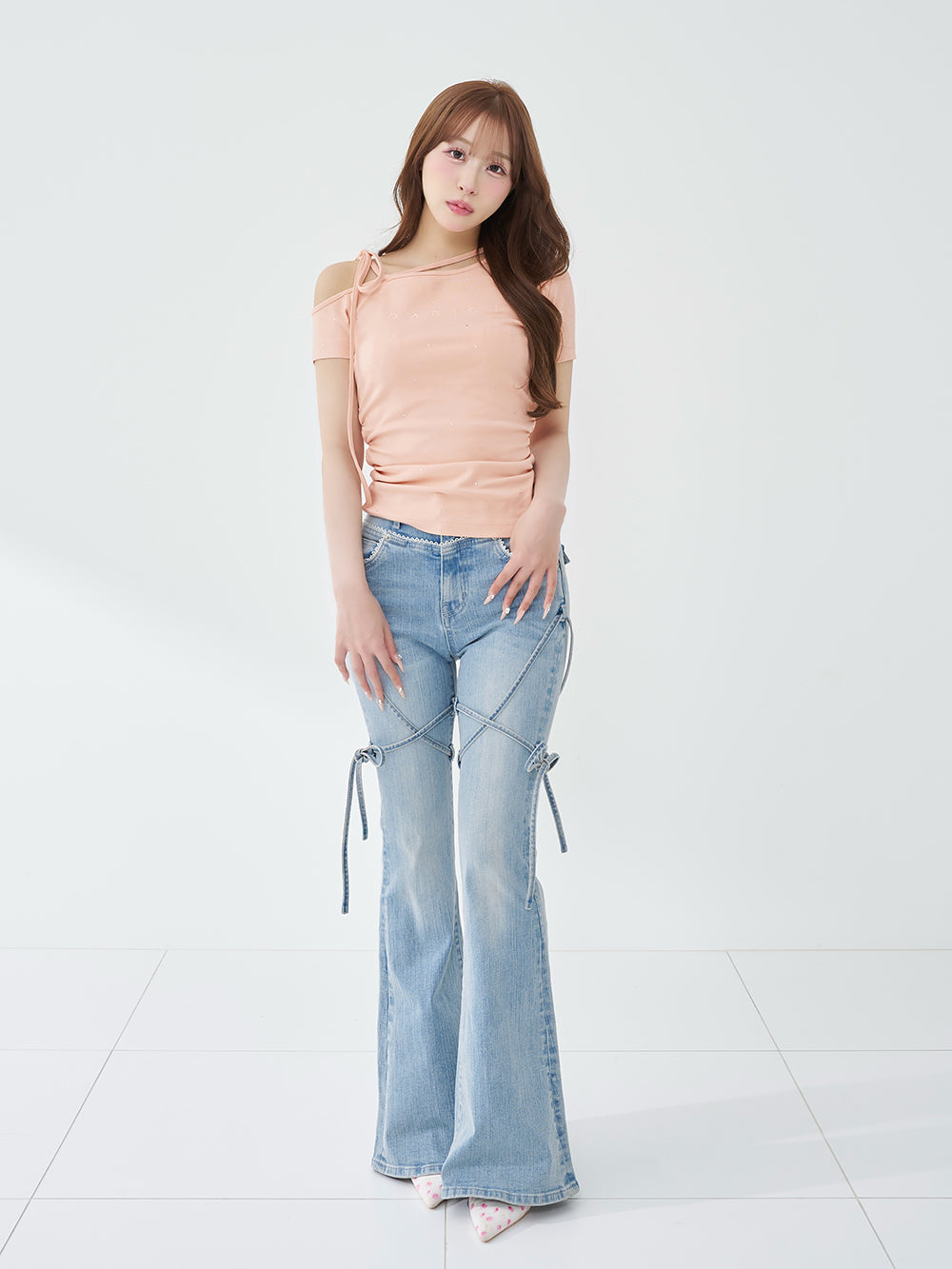 ネックリボンワンショルダーTシャツ