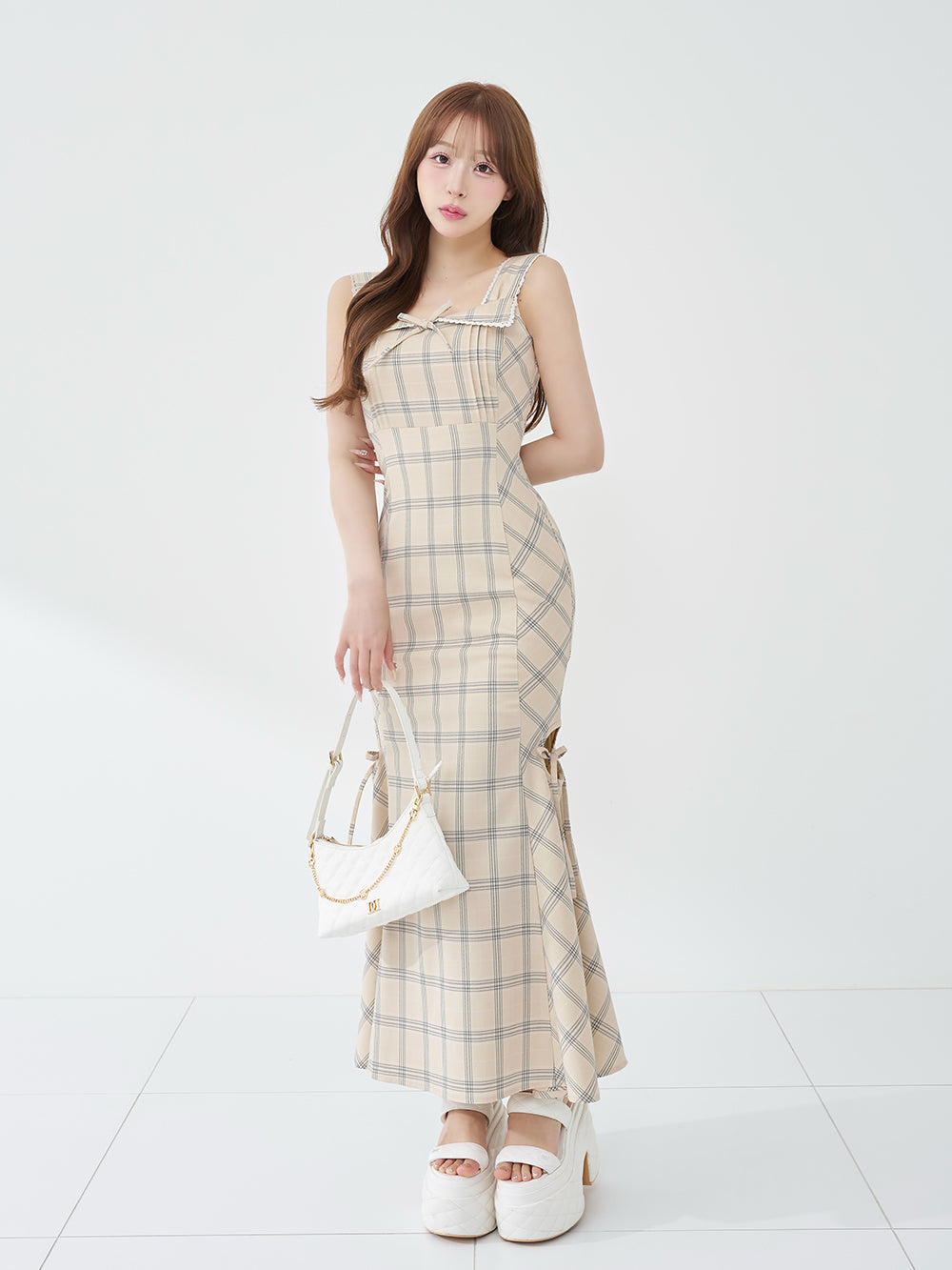 モデル：156cm（着用サイズ：FREE　着用カラー：BEG）