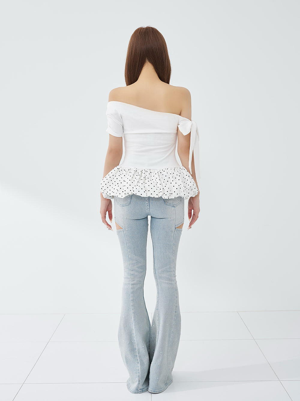 モデル：156cm（着用サイズ：FREE　着用カラー：WHT）