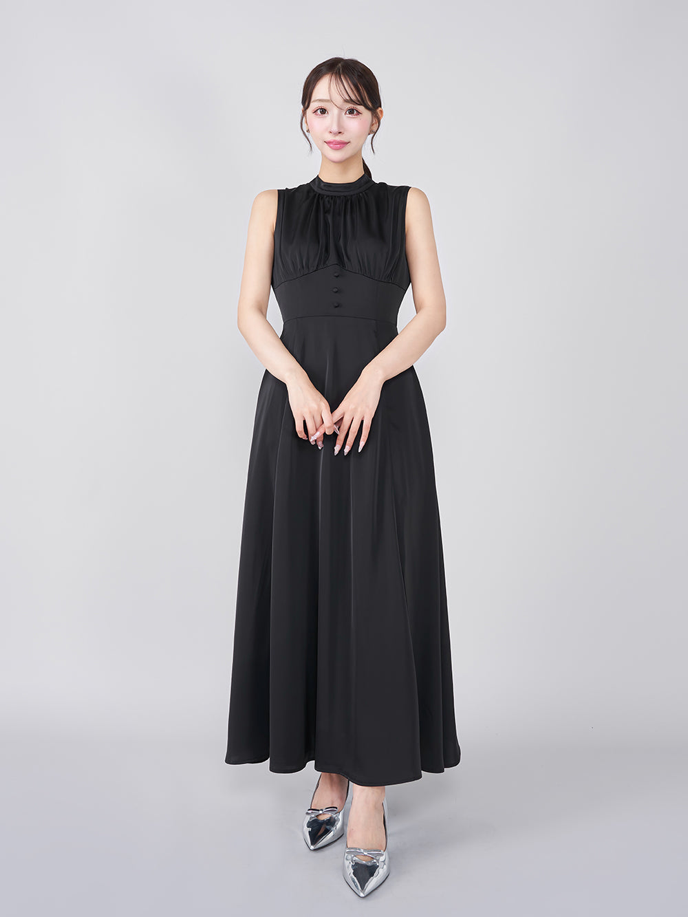 モデル：156cm（着用サイズ：FREE　着用カラー：BLK）