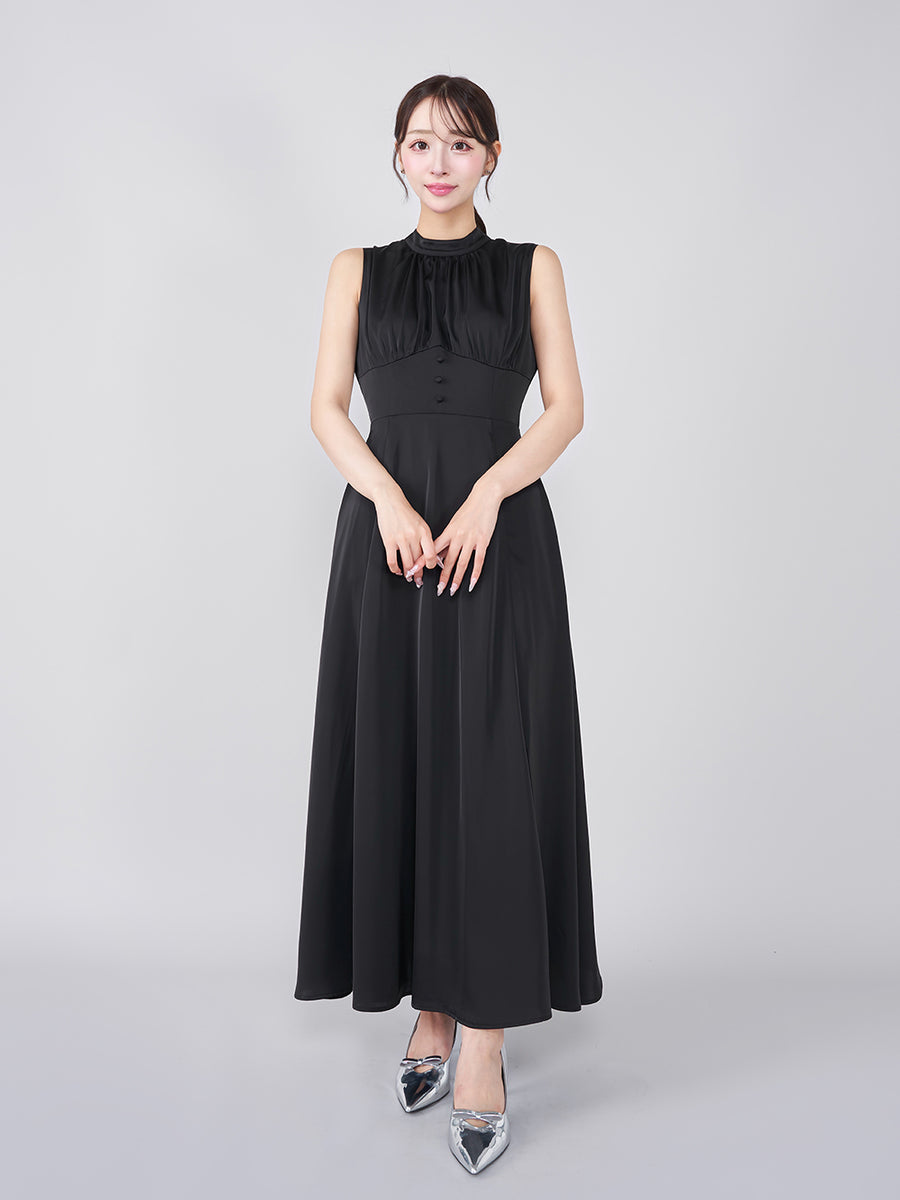 モデル：156cm（着用サイズ：FREE　着用カラー：BLK）