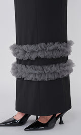 モデル：156cm（着用サイズ：FREE　着用カラー：BLK）