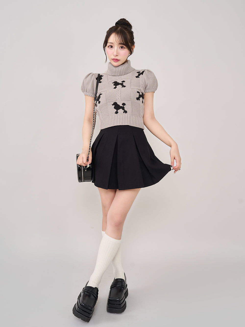 モデル：156cm（着用サイズ：S　着用カラー：BLK）