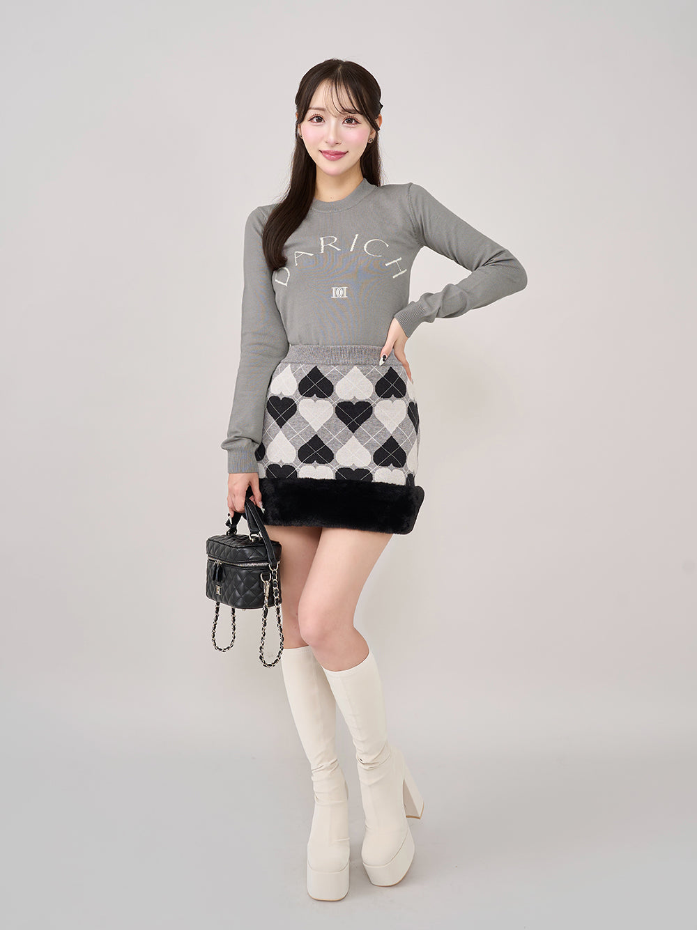 モデル：156cm（着用サイズ：FREE　着用カラー：GRY）