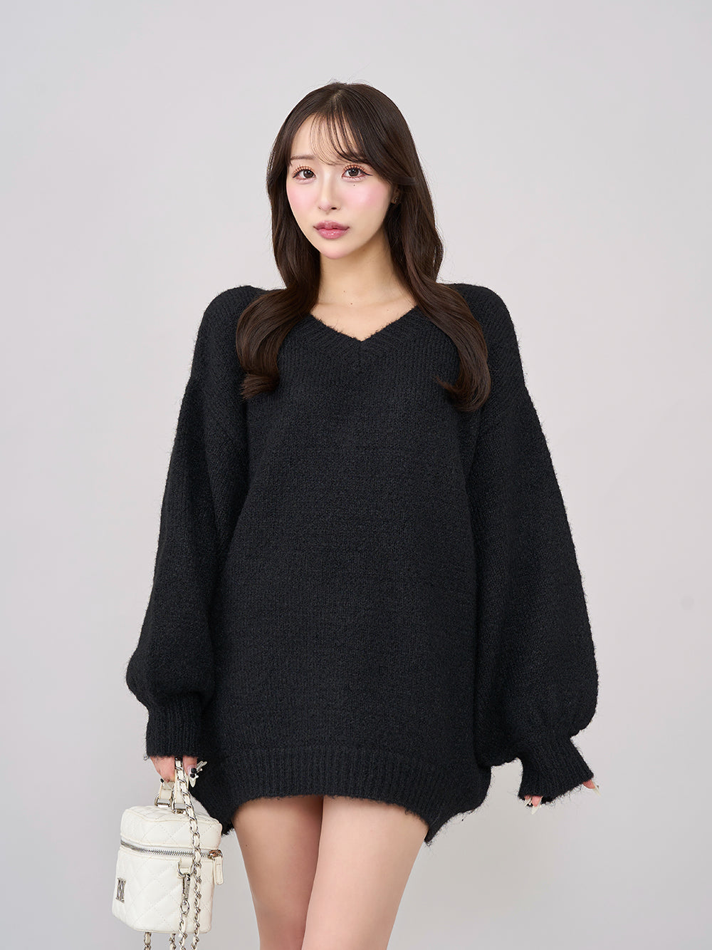モデル：156cm（着用サイズ：FREE　着用カラー：BLK）