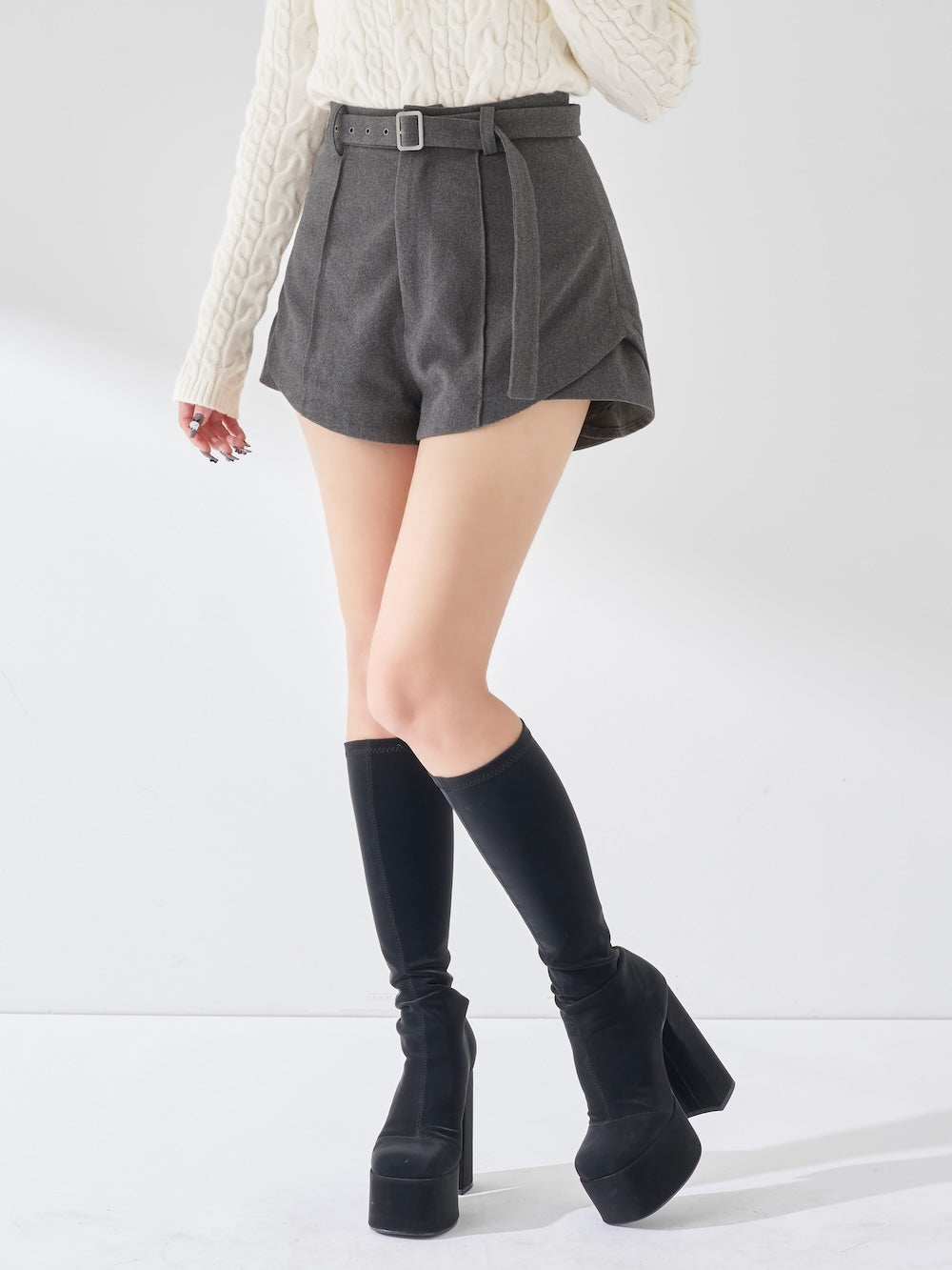 モデル：156cm（着用サイズ：S　着用カラー：GRY）