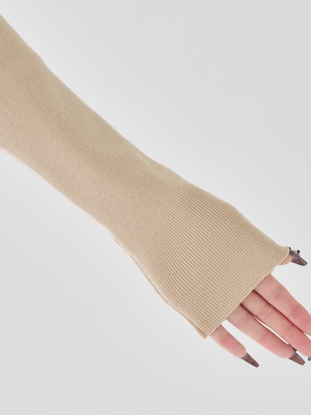モデル：156cm（着用サイズ：FREE　着用カラー：BEG）