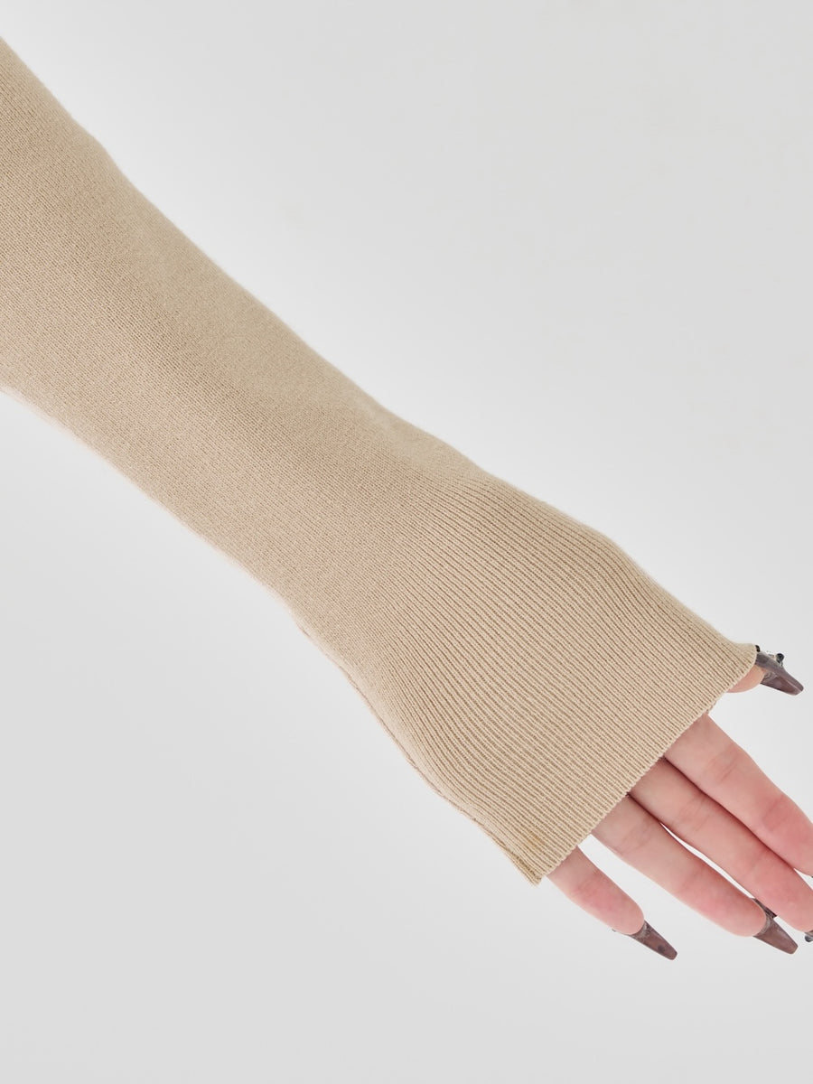 モデル：156cm（着用サイズ：FREE　着用カラー：BEG）