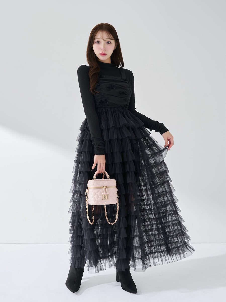 モデル：156cm（着用サイズ：FREE　着用カラー：BLK）