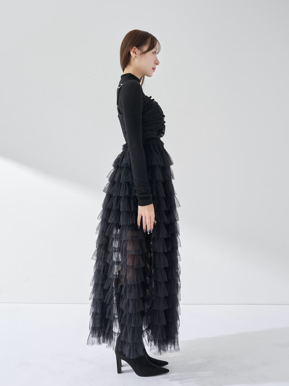 モデル：156cm（着用サイズ：FREE　着用カラー：BLK）