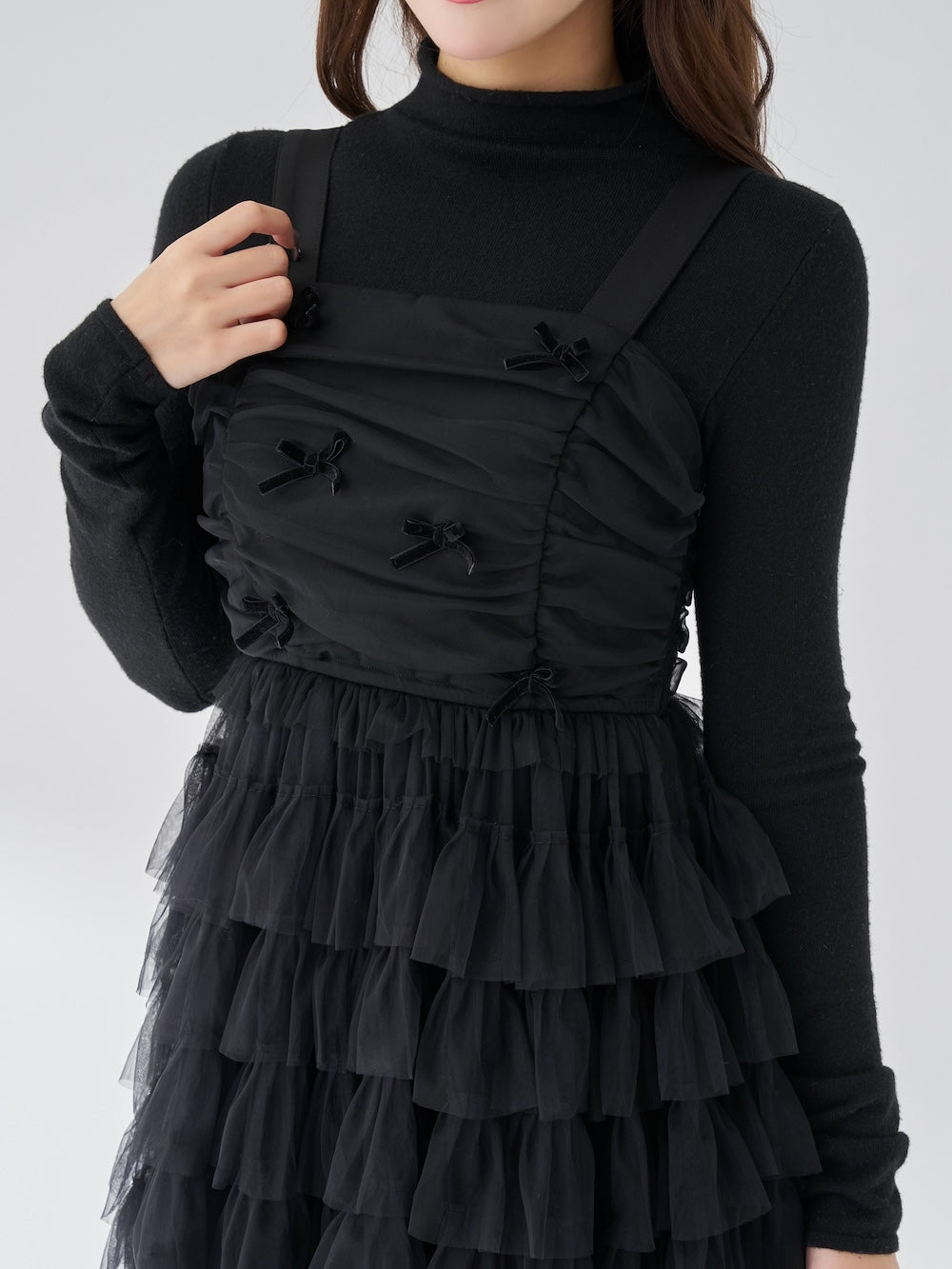 モデル：156cm（着用サイズ：FREE　着用カラー：BLK）
