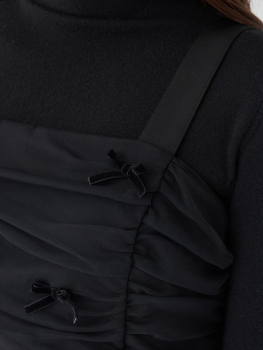 モデル：156cm（着用サイズ：FREE　着用カラー：BLK）
