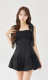 モデル：156cm（着用サイズ：FREE　着用カラー：BLK）