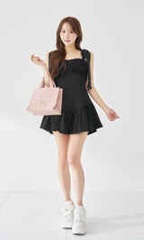 モデル：156cm（着用サイズ：FREE　着用カラー：BLK）