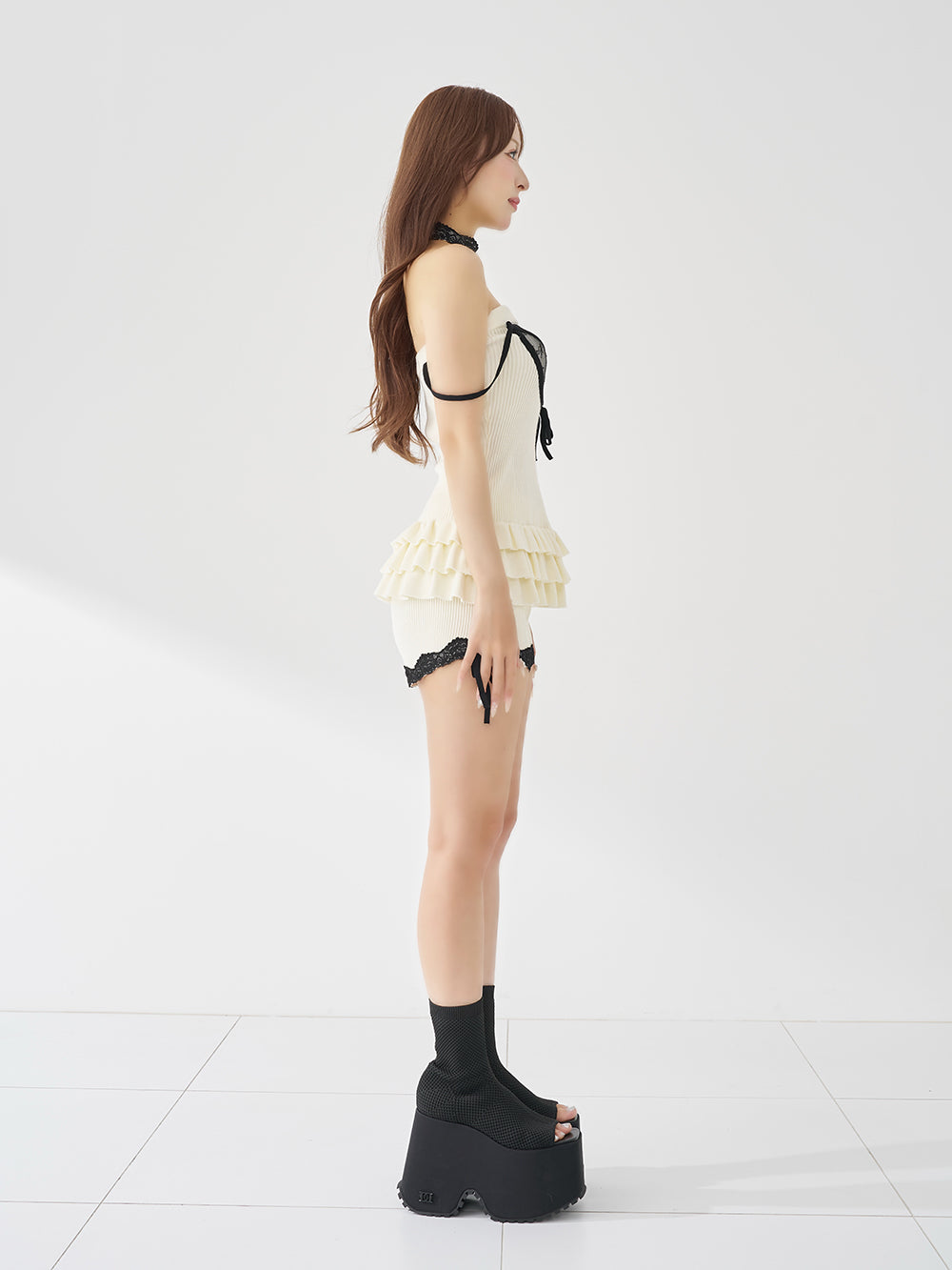 モデル：156cm（着用サイズ：FREE　着用カラー：IVO）