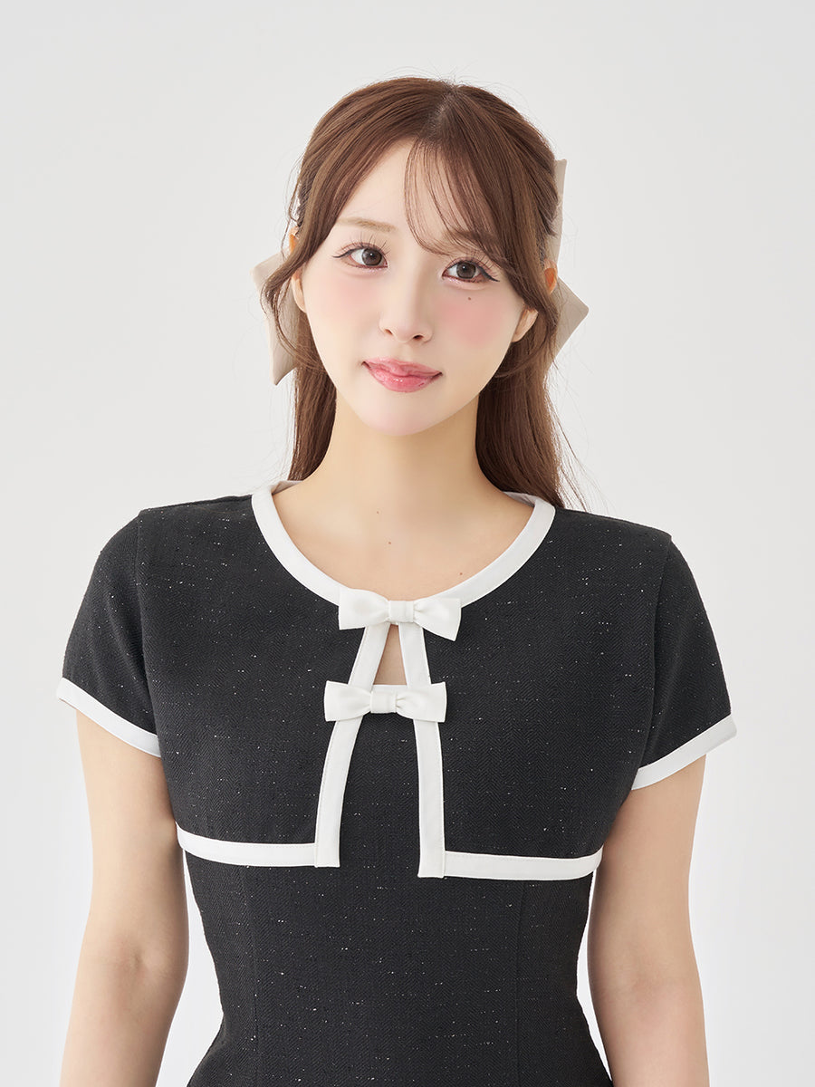 モデル：156cm（着用サイズ：FREE　着用カラー：BLK）