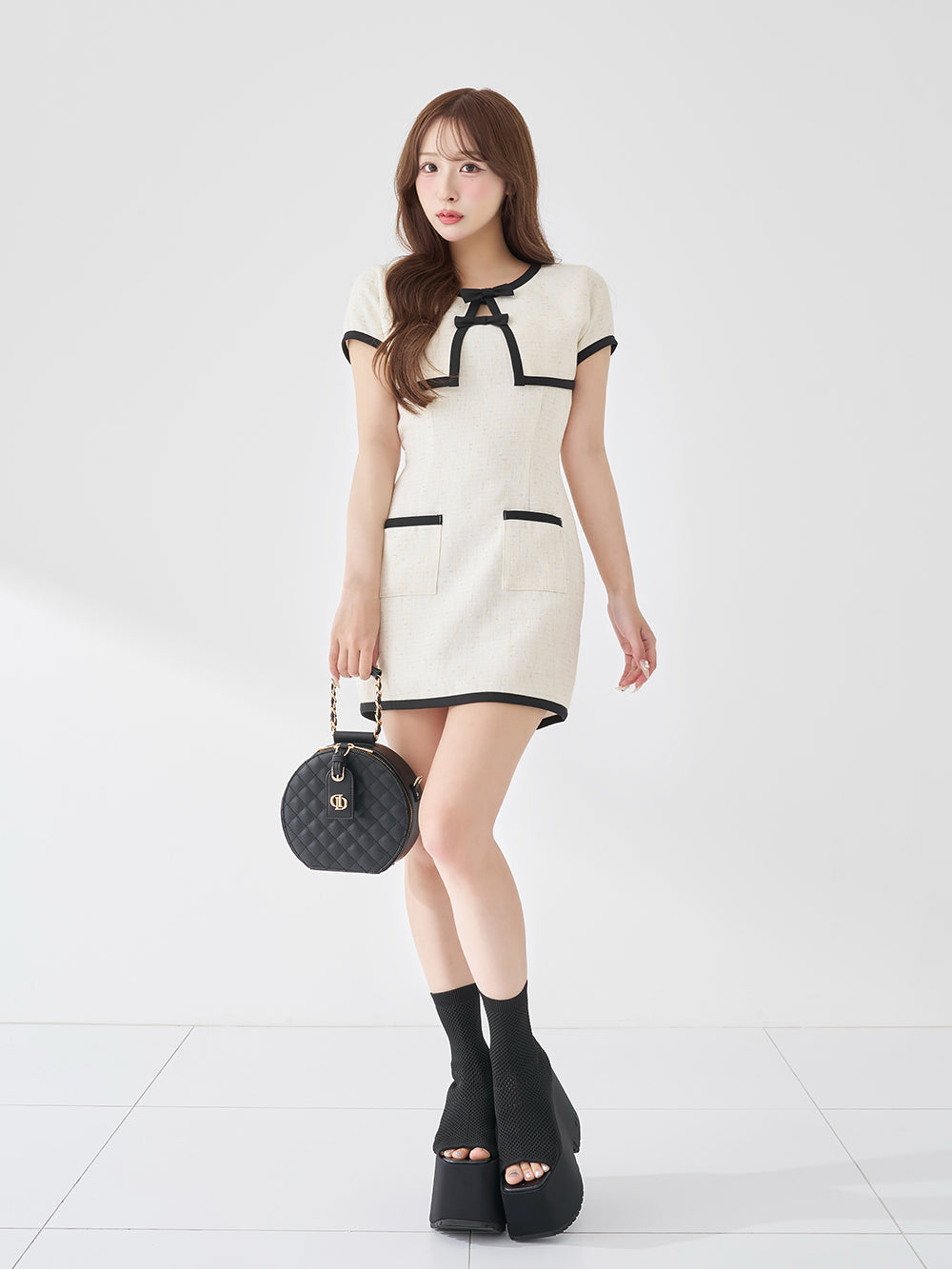 モデル：156cm（着用サイズ：FREE　着用カラー：WHT）