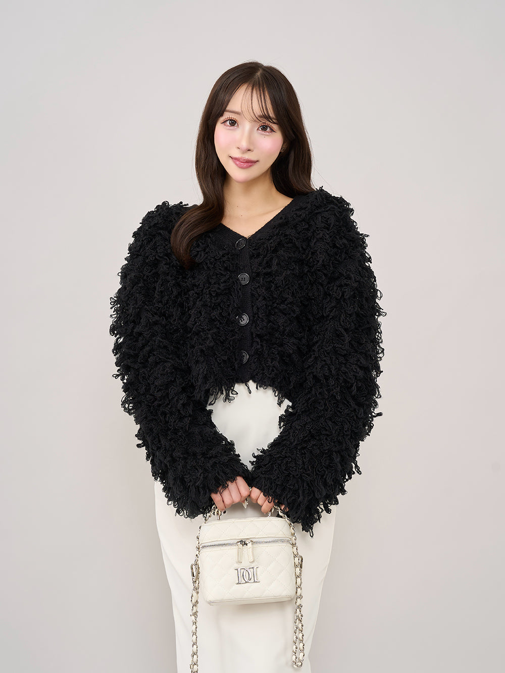モデル：156cm（着用サイズ：FREE　着用カラー：BLK）