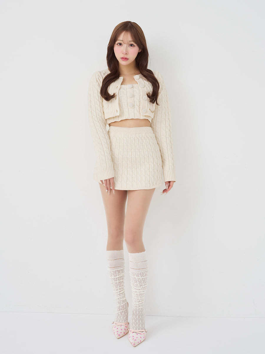 モデル：156cm（着用サイズ：FREE　着用カラー：IVO）