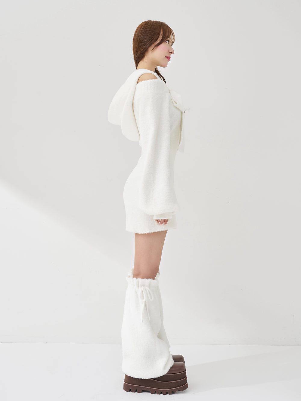 モデル：156cm（着用サイズ：FREE　着用カラー：WHT）