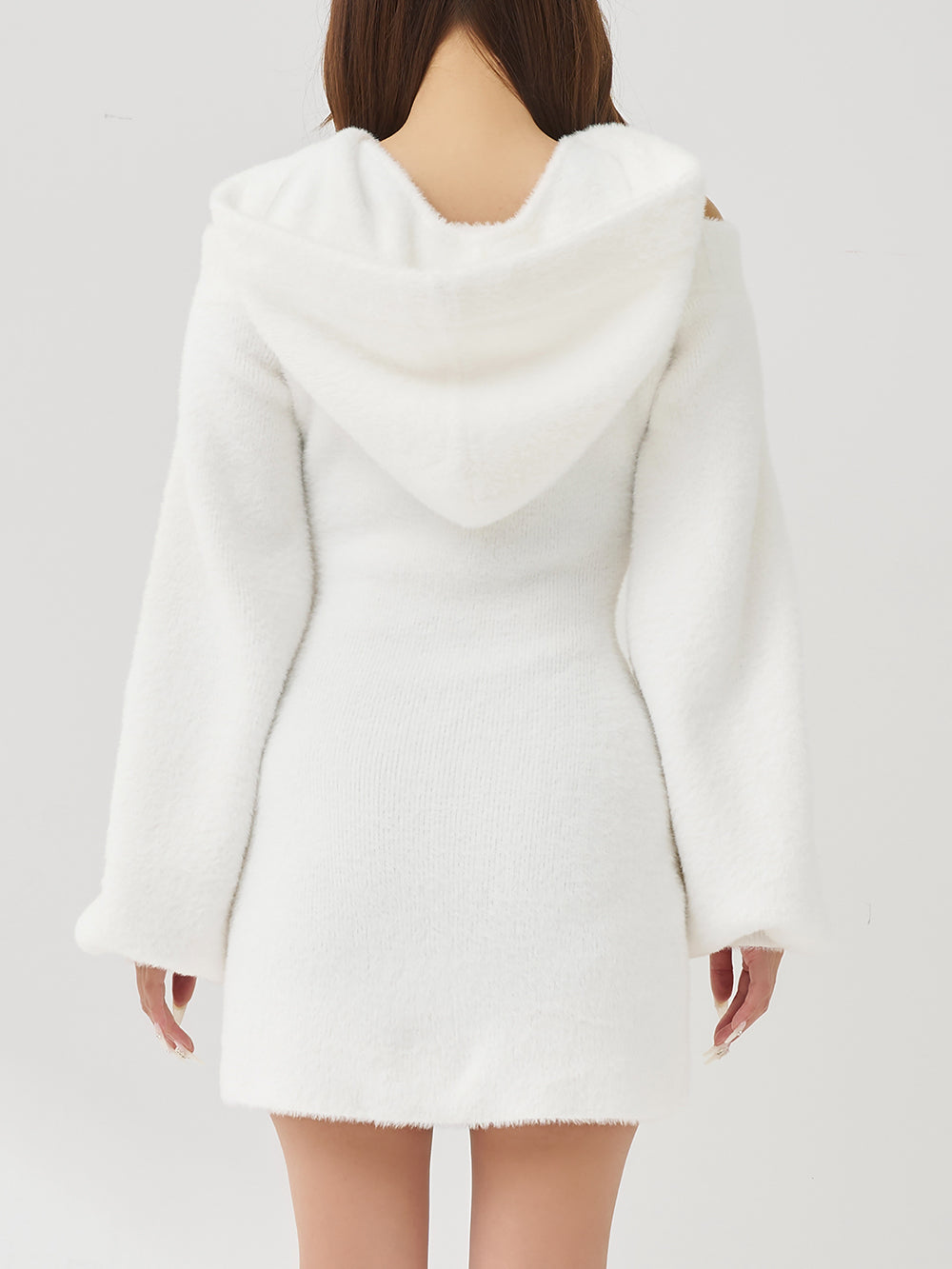 モデル：156cm（着用サイズ：FREE　着用カラー：WHT）