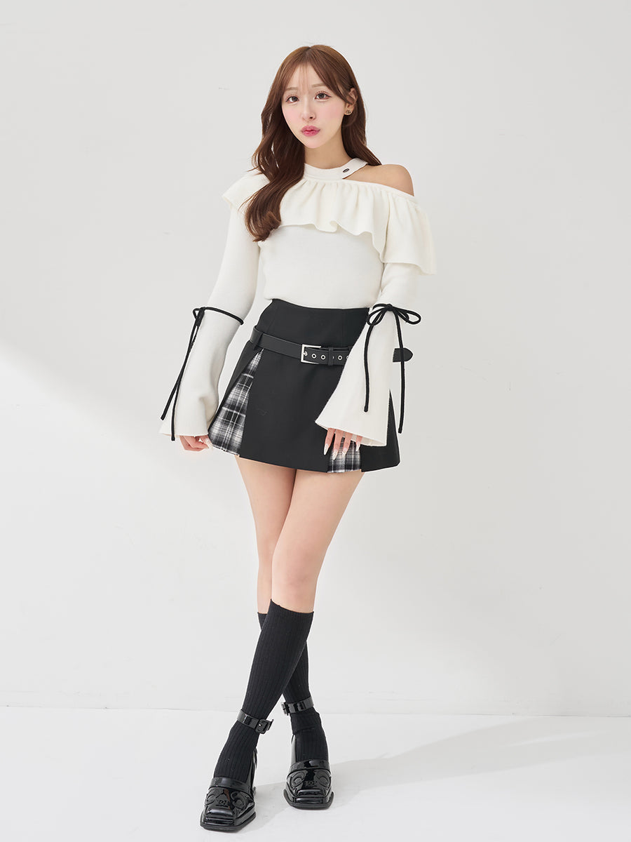 モデル：156cm（着用サイズ：FREE　着用カラー：IVO）