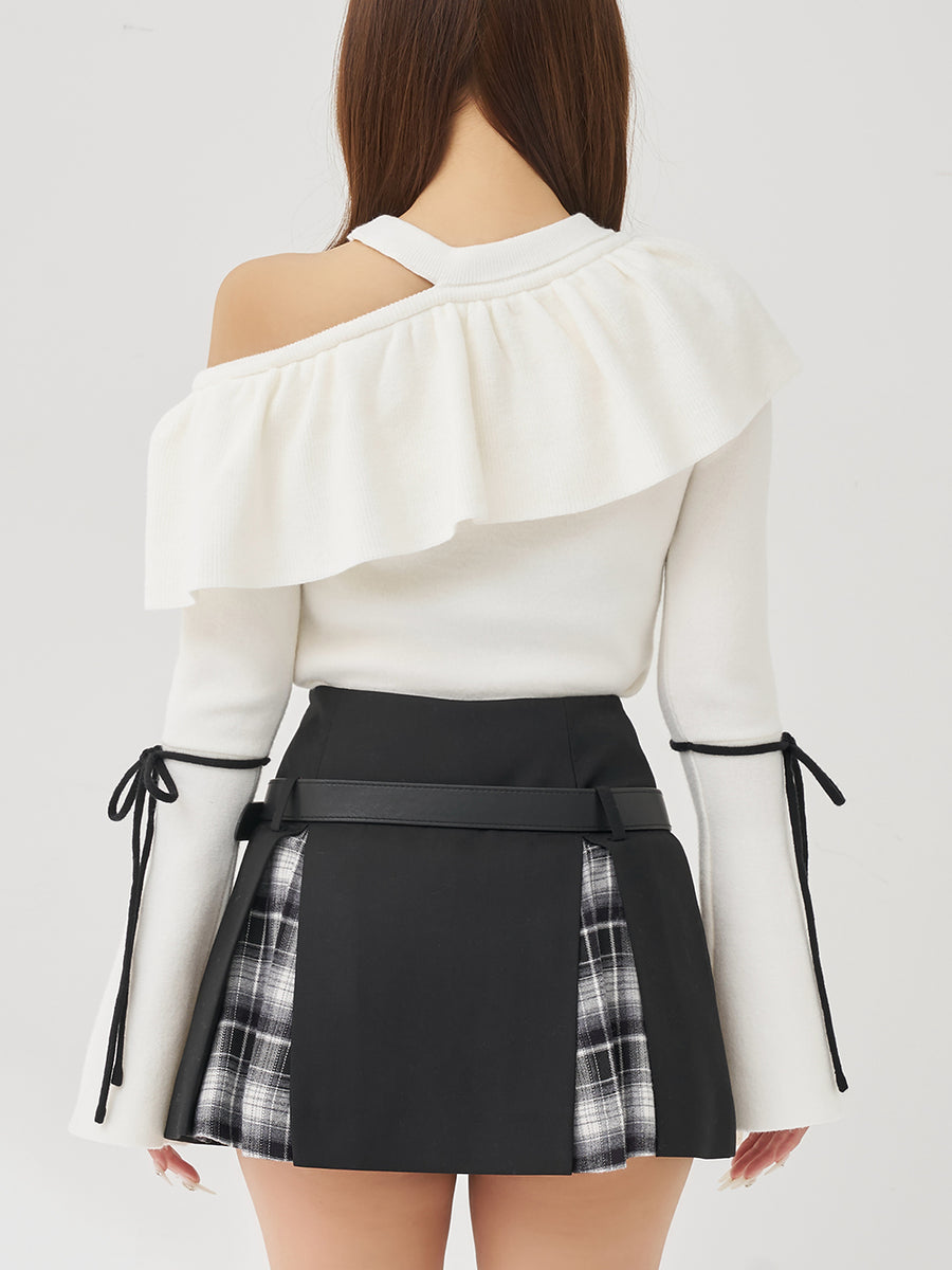 モデル：156cm（着用サイズ：FREE　着用カラー：IVO）