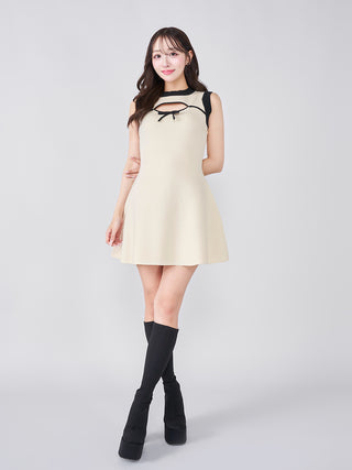 モデル：156cm（着用サイズ：FREE　着用カラー：IVO）