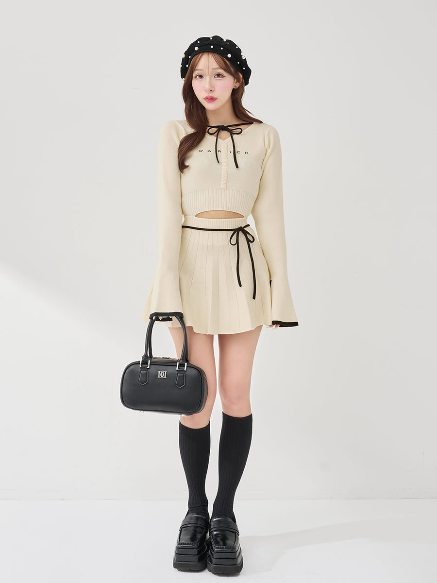 モデル：156cm（着用サイズ：FREE　着用カラー：IVO）