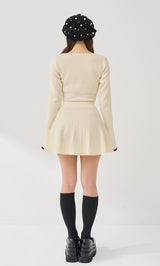 モデル：156cm（着用サイズ：FREE　着用カラー：IVO）