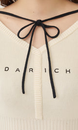 モデル：156cm（着用サイズ：FREE　着用カラー：IVO）