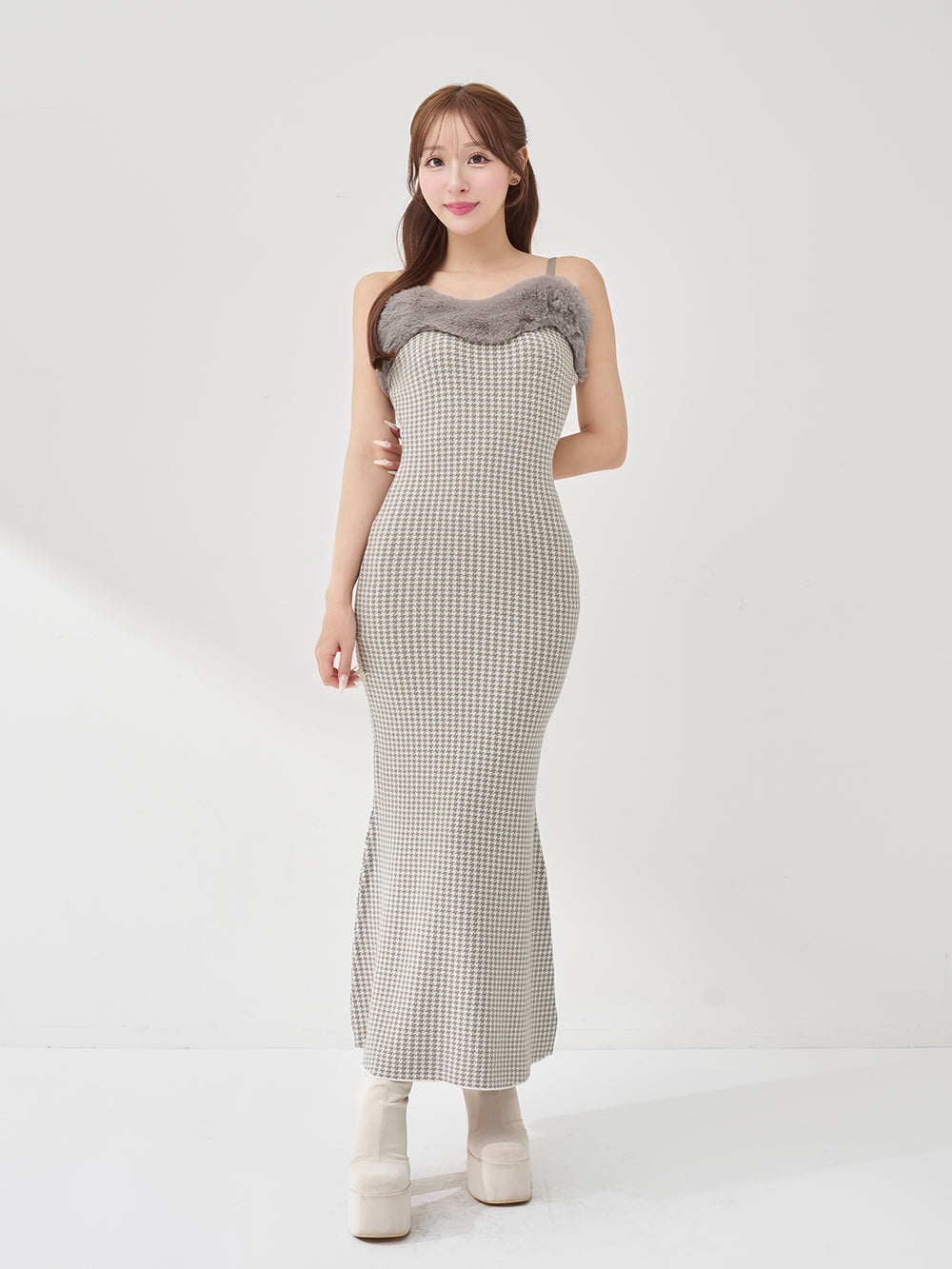 モデル：156cm（着用サイズ：FREE　着用カラー：GRY）