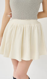 モデル：156cm（着用サイズ：FREE　着用カラー：IVO）