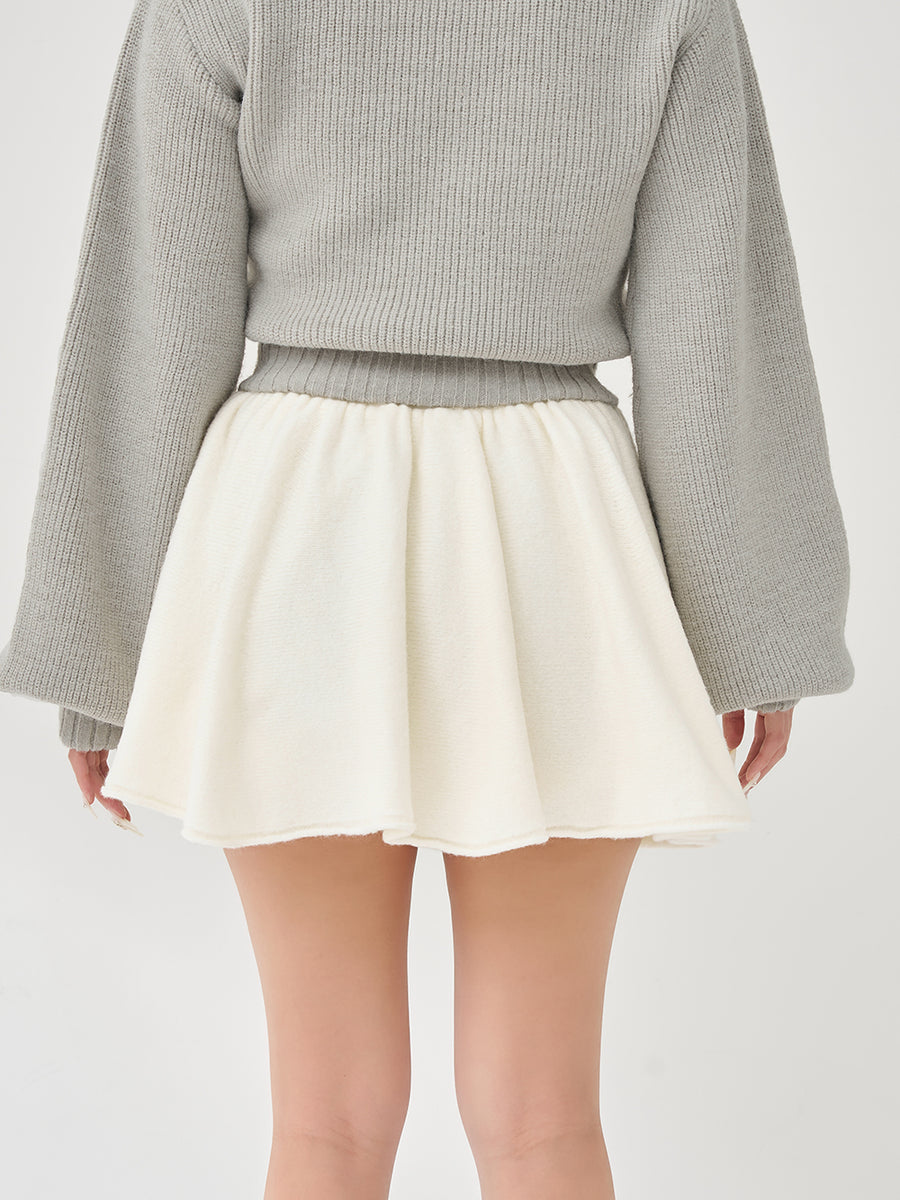 モデル：156cm（着用サイズ：FREE　着用カラー：IVO）