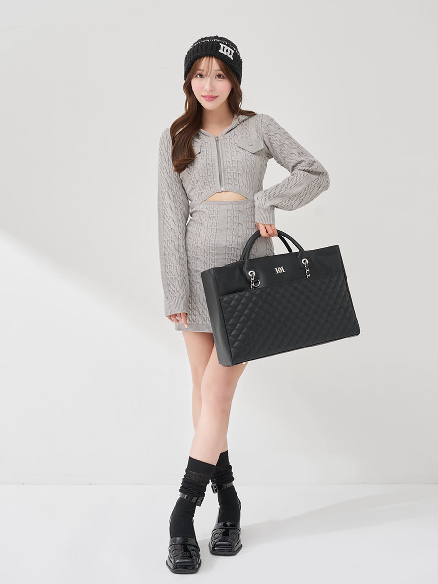 モデル：156cm（着用サイズ：FREE　着用カラー：GRY）