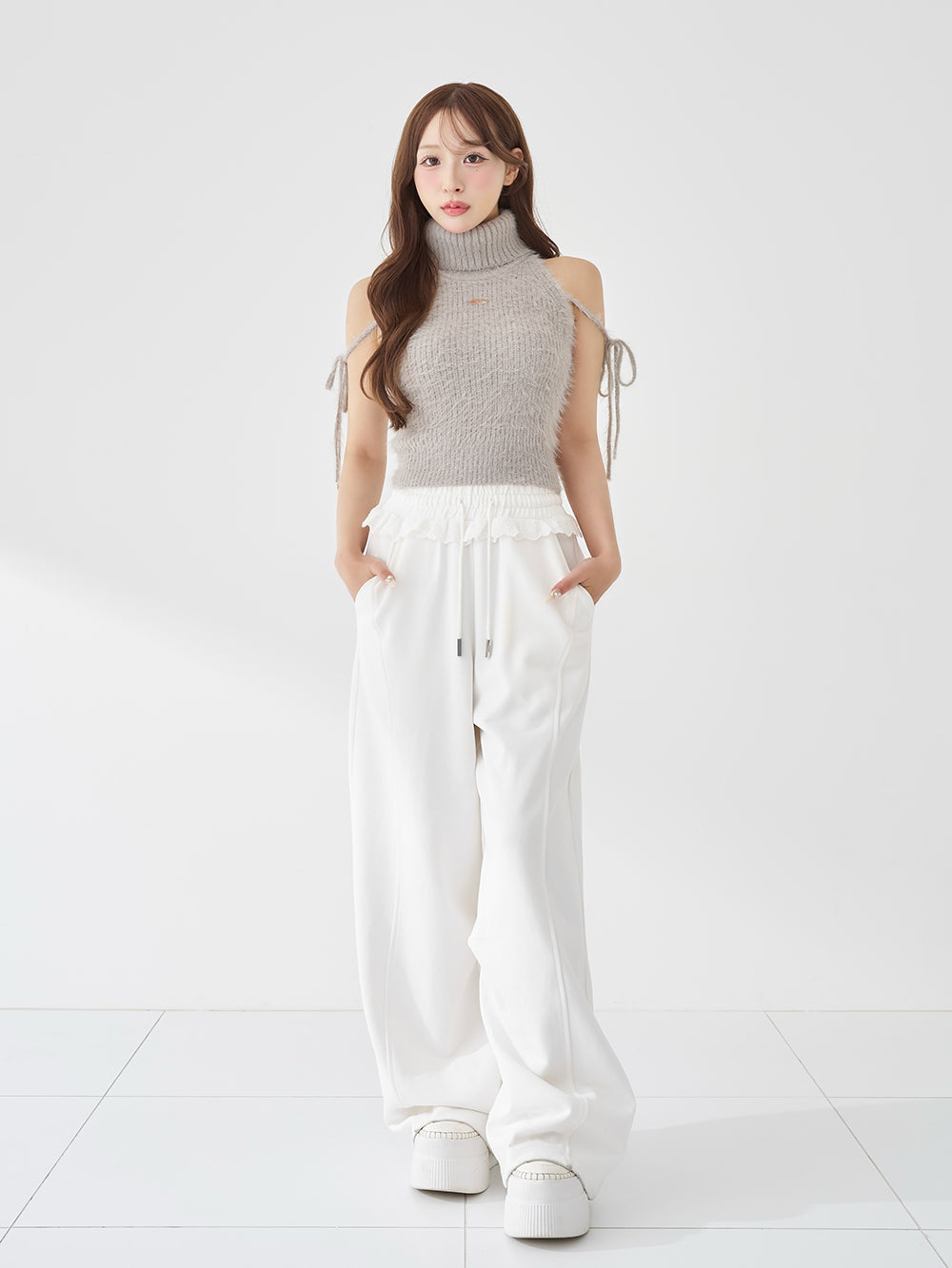 モデル：156cm（着用サイズ：FREE　着用カラー：GRY）