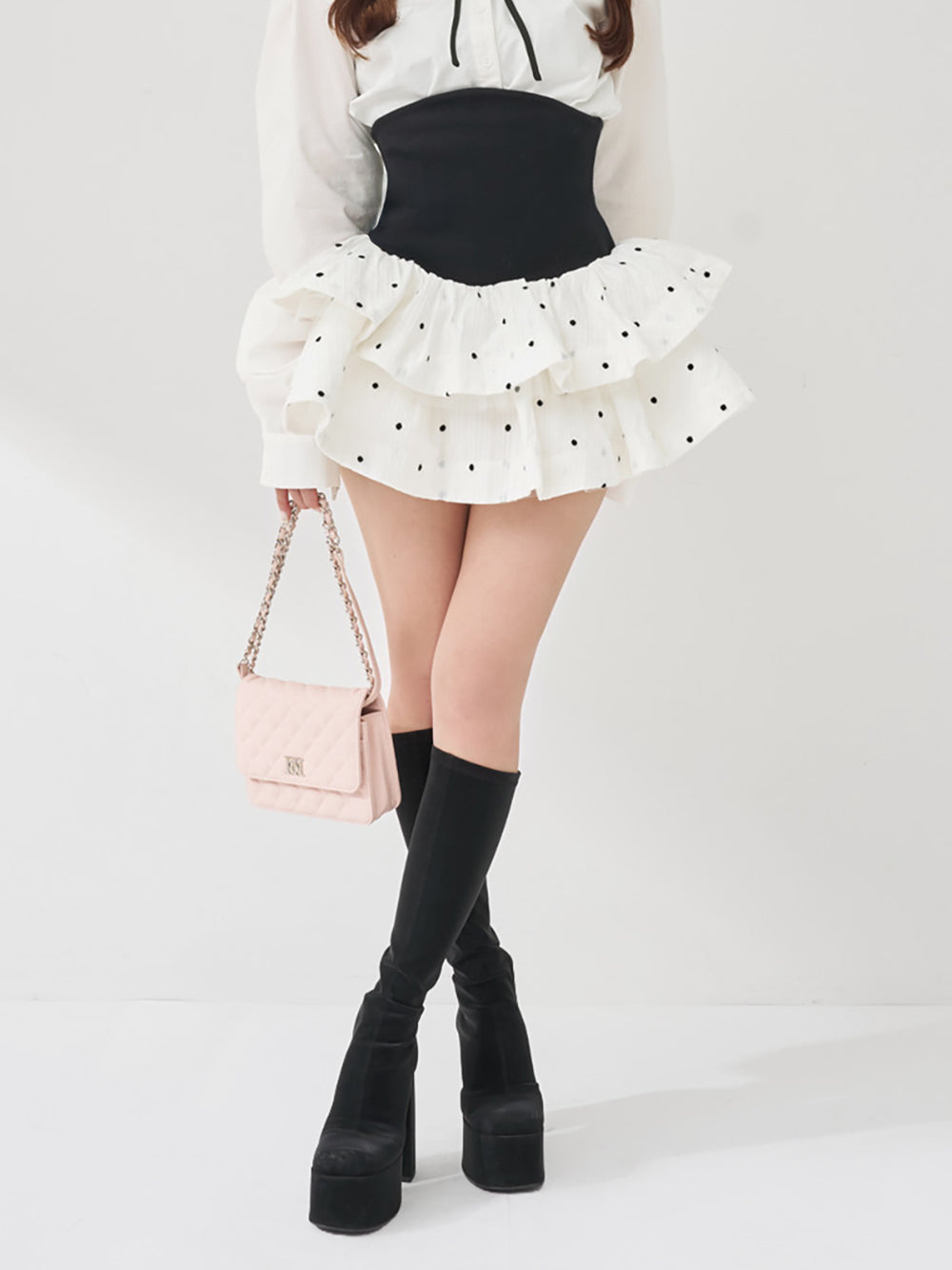 モデル：156cm（着用サイズ：FREE　着用カラー：WHT）