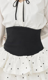 モデル：156cm（着用サイズ：FREE　着用カラー：WHT）