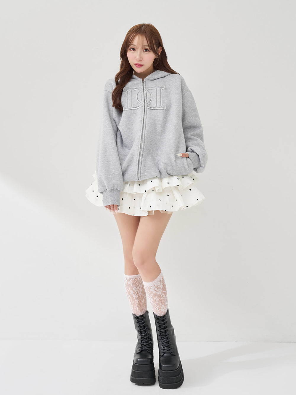 モデル：156cm（着用サイズ：FREE　着用カラー：WHT）